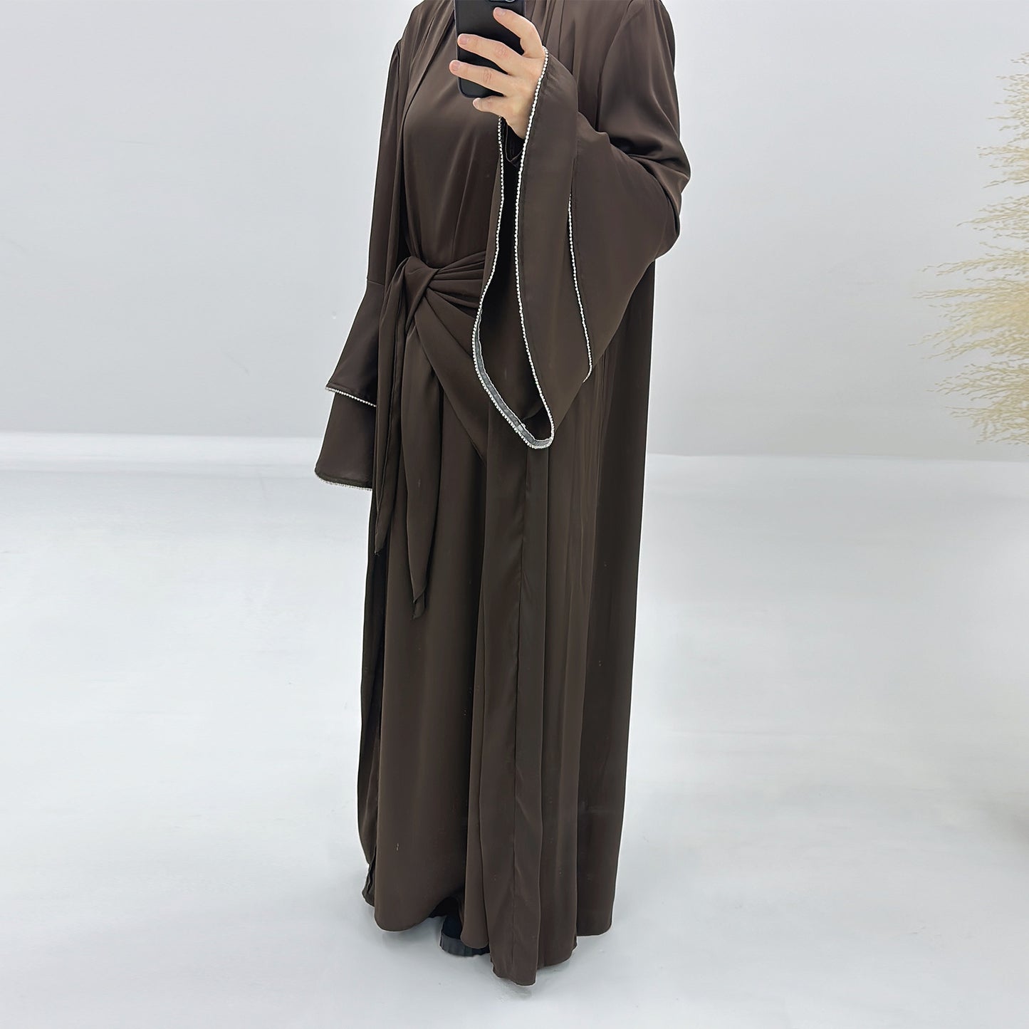 Abaya Fluide Élégante – Confort & Style Intemporel