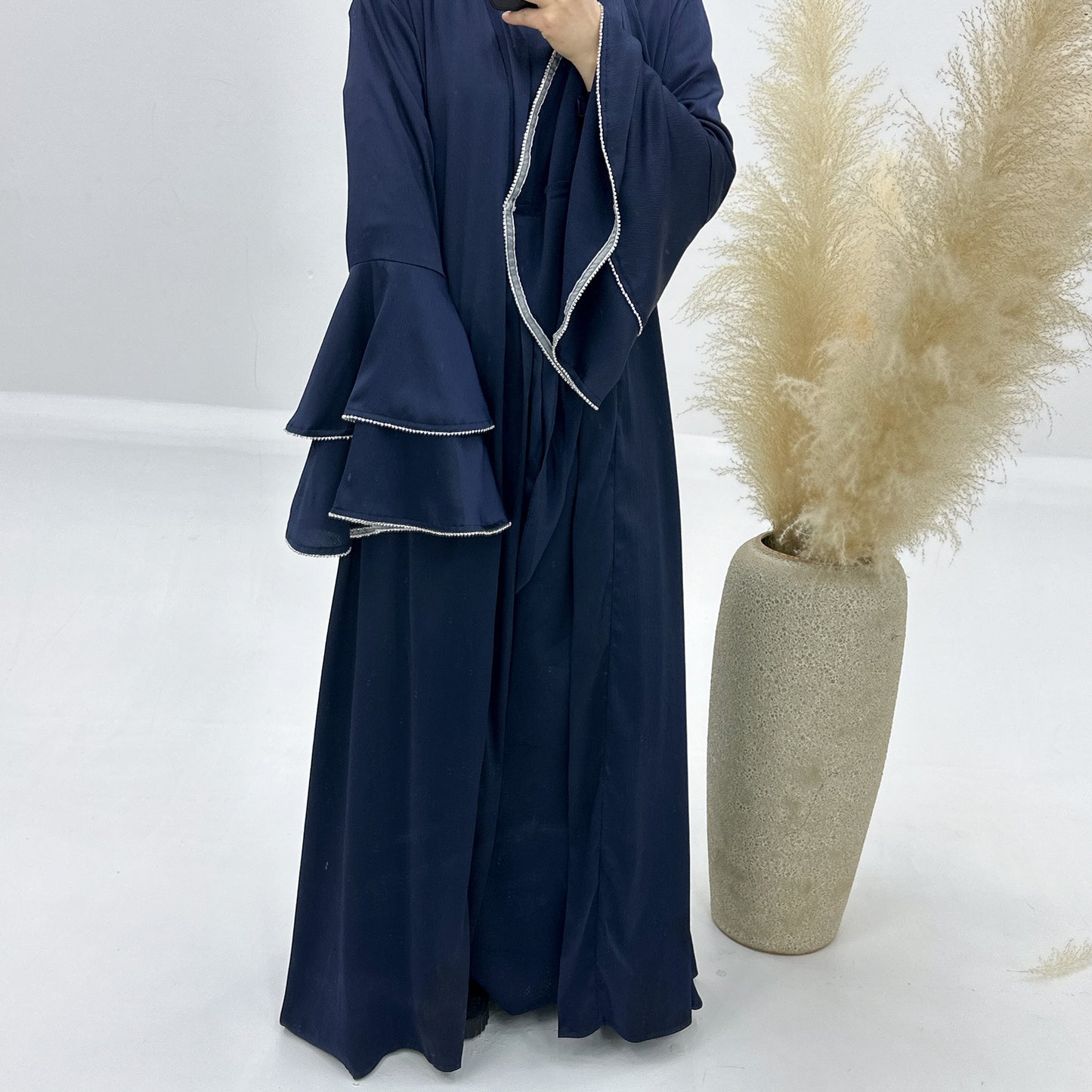 Abaya Fluide Élégante – Confort & Style Intemporel