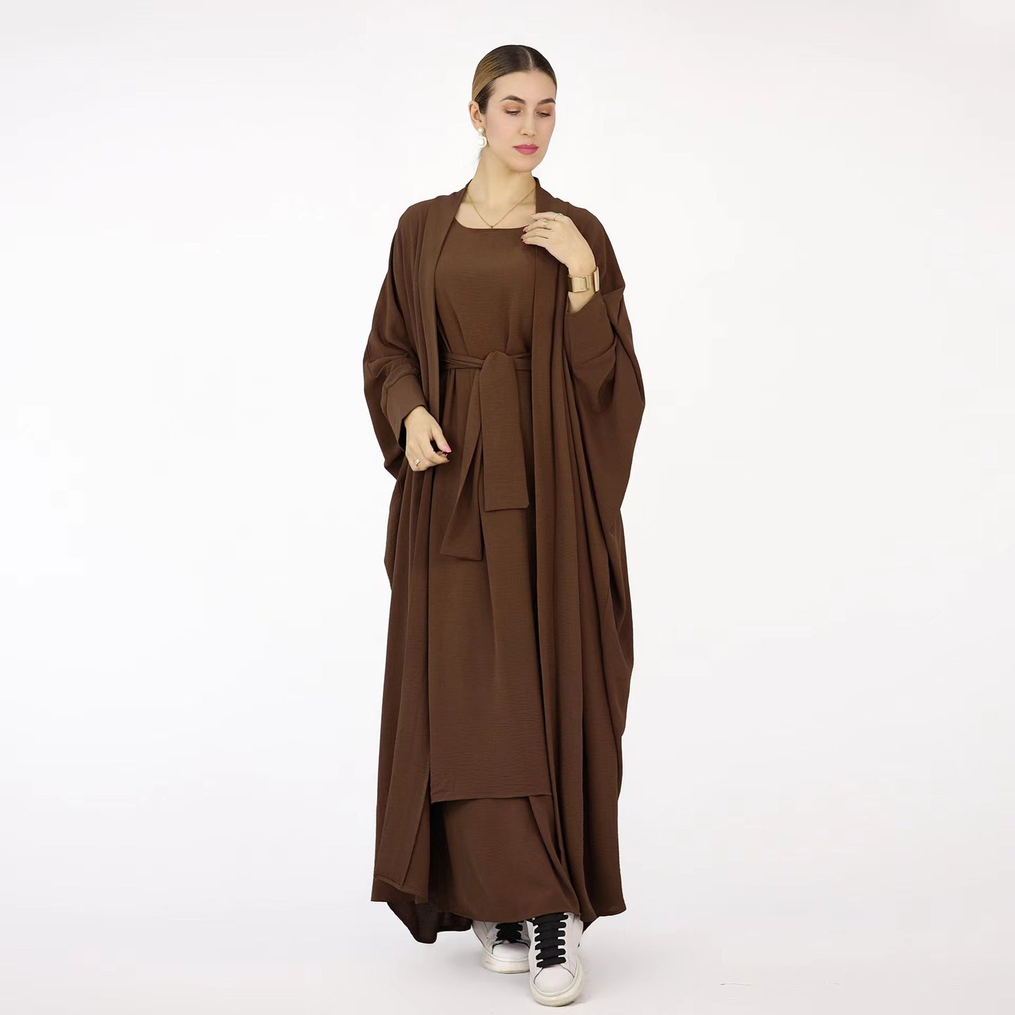 Ensemble Deux Pièces Abaya Moderne alliant Élégance, Fluidité et Confort Quotidien