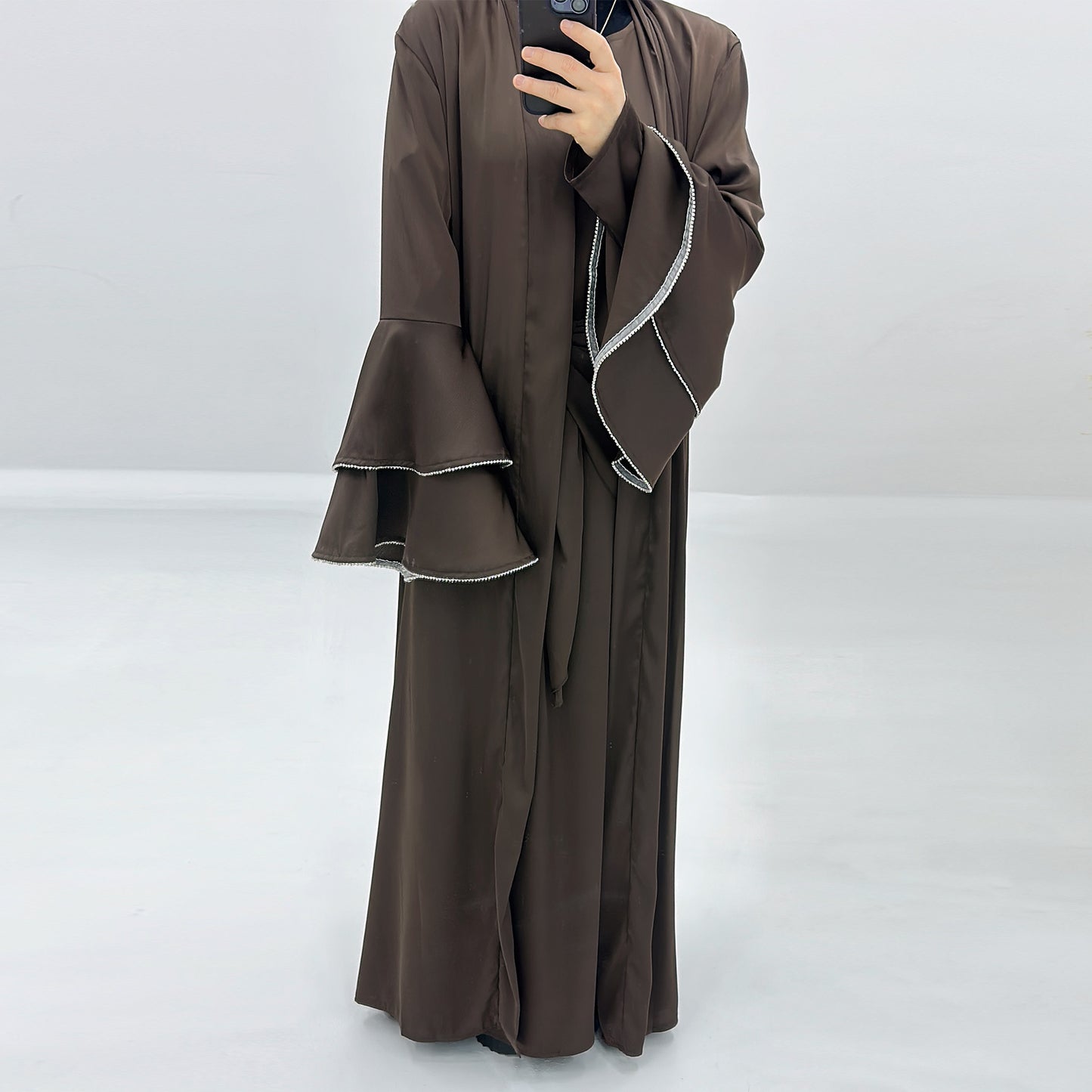 Abaya Fluide Élégante – Confort & Style Intemporel