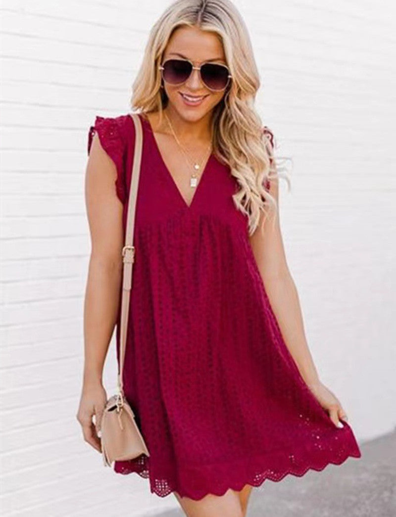 Robe en dentelle à col V ajouré