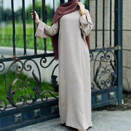 Robe Longue Modeste Femme – Coupe Droite Élégante et Tissu Texturé