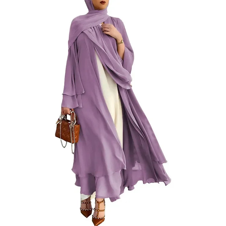 Abaya Élégante à Coupe Fluide et Détails Raffinés