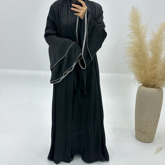 Abaya Fluide Élégante – Confort & Style Intemporel