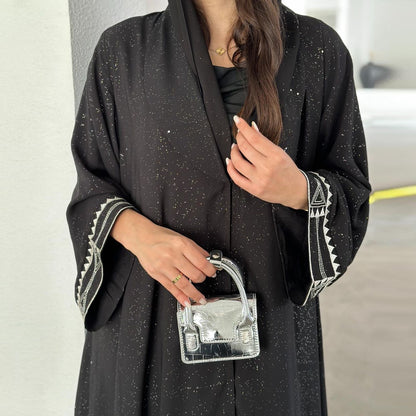Abaya à Capuche Brillance Subtile – Coupe Longue et Élégante