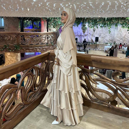 Robe Satinée Modeste Femme Élégante – Abaya Longue à Volants Hijab Inclus