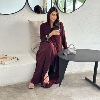 Abaya à Capuche Brillance Subtile – Coupe Longue et Élégante